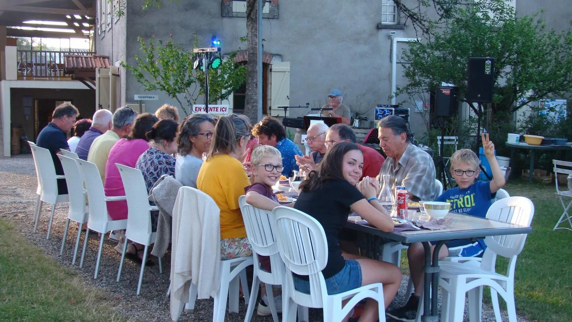 Campsite Camping Les Graves Hotel Saint-Pierre-Lafeuille