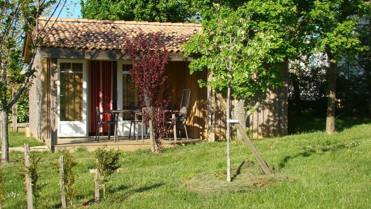 Campsite Camping Les Graves Hotel Saint-Pierre-Lafeuille France