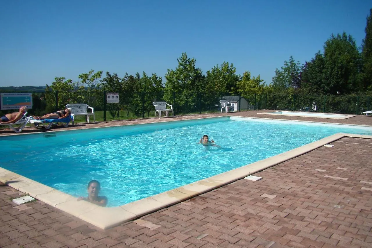 ホテル Camping Les Graves Saint-Pierre-Lafeuille キャンプ場